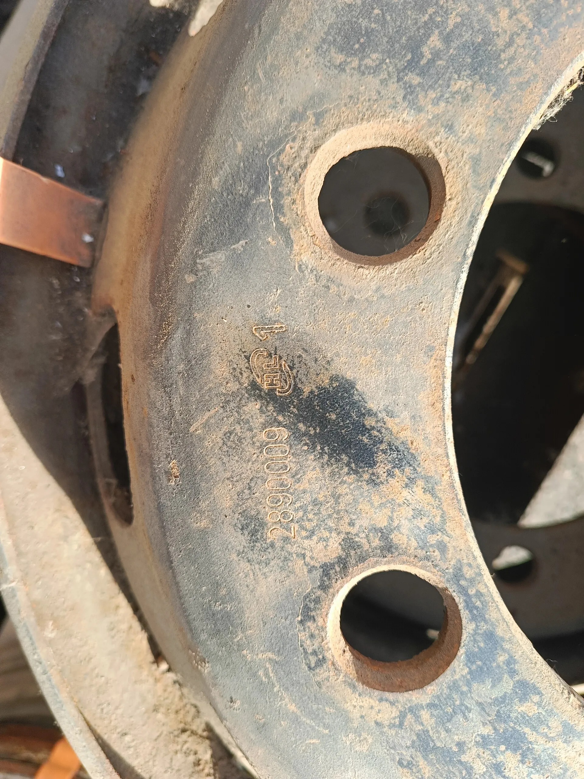 диск колесный 8.25*19,5  б/у