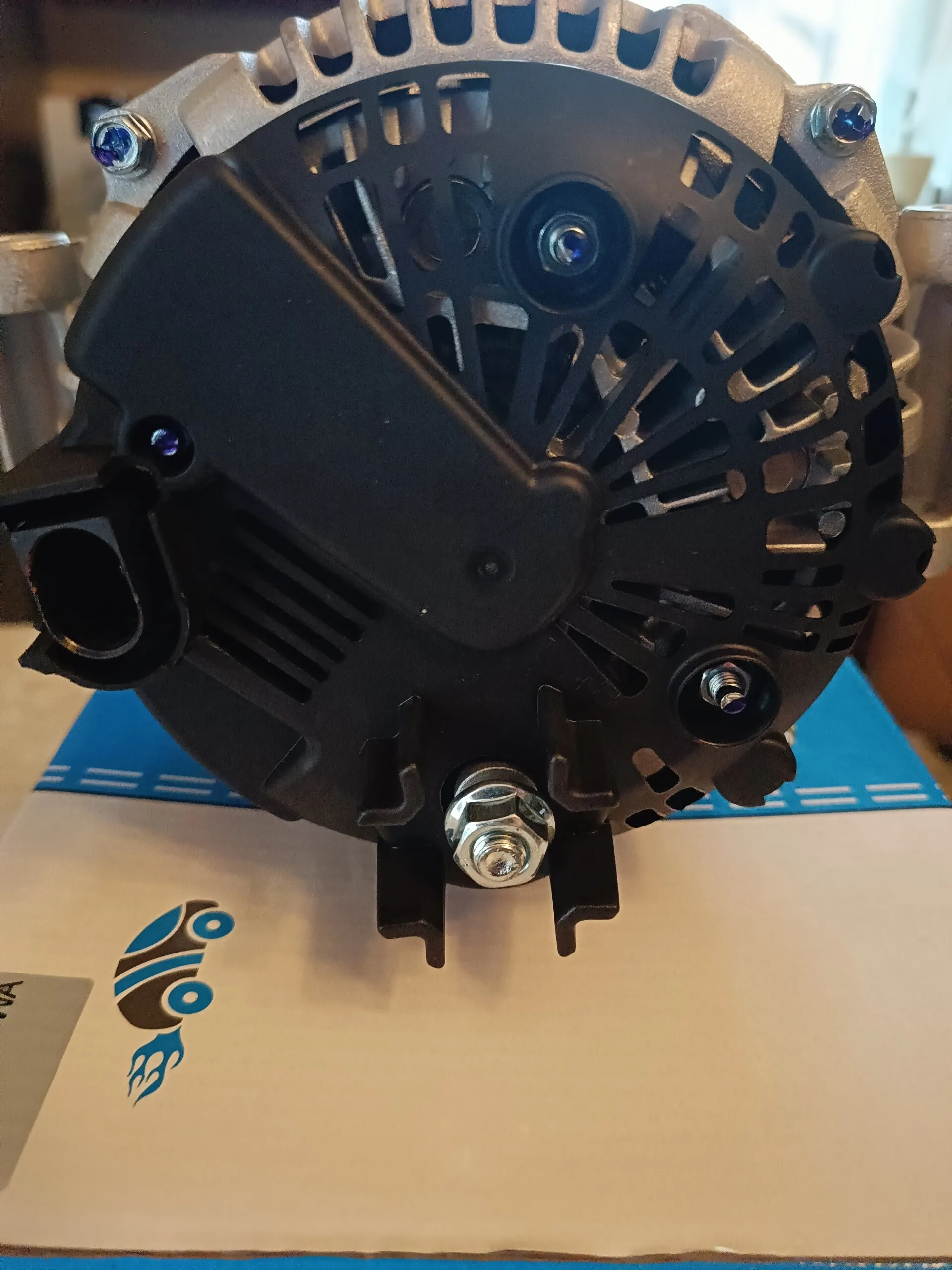 генератор Мерседес-Бенц Спринтер/Вито/Виано A6461541102