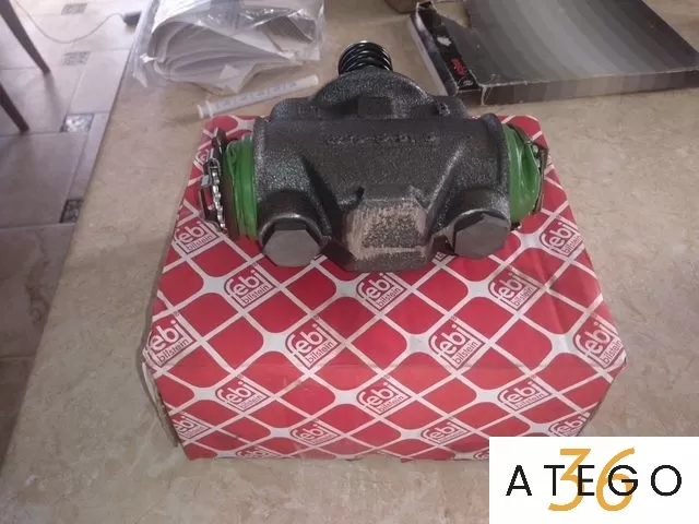 Рабочий тормозной цилиндр Мерседес-Бенц-1217