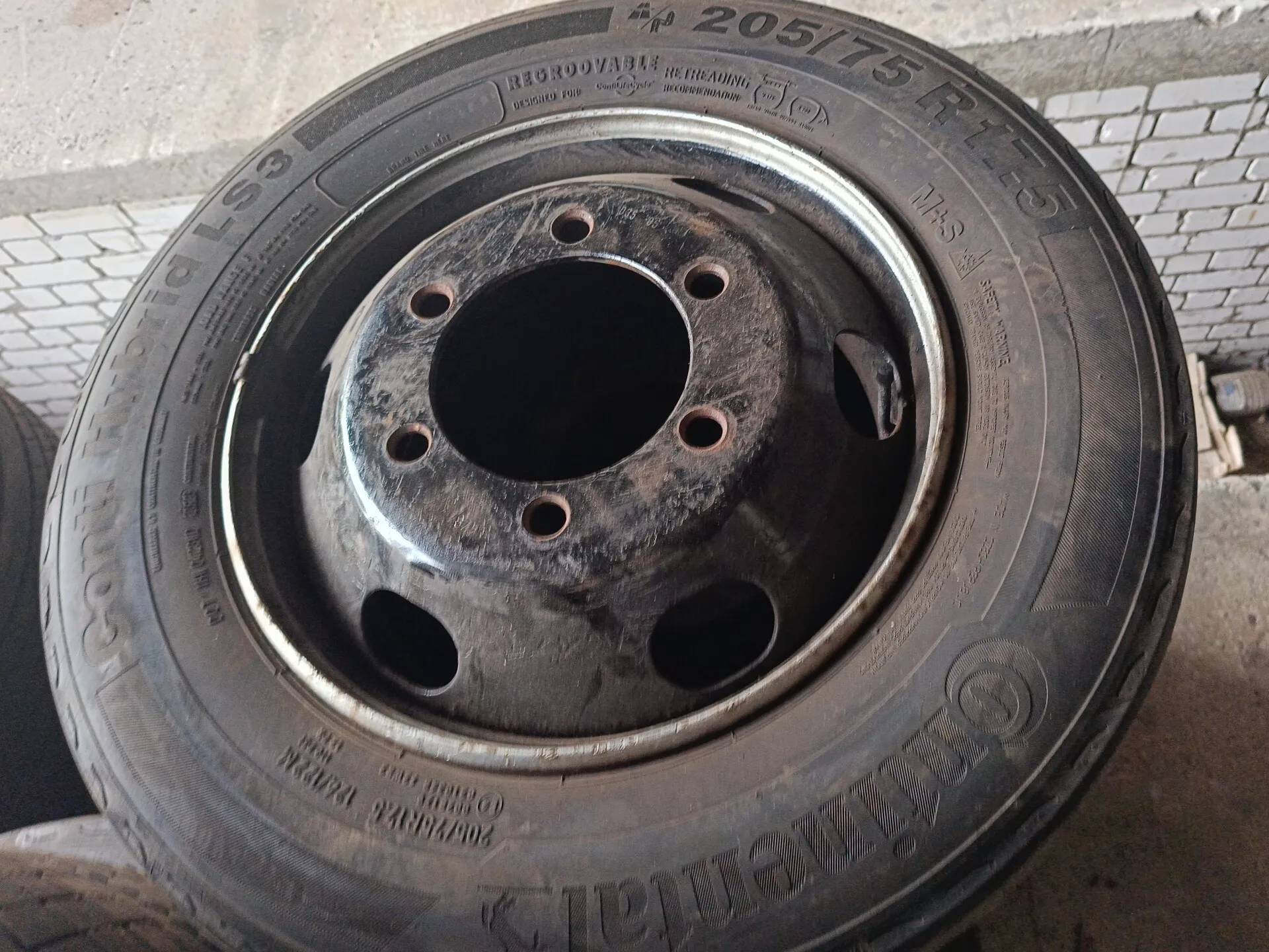 диск колесный  с резиной для Мерседес-Бенц Варио