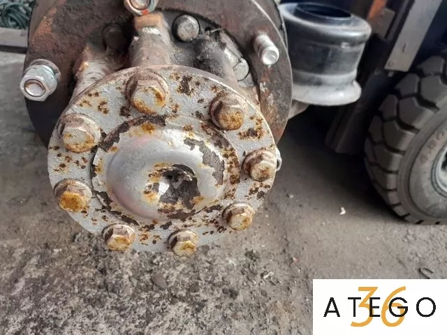 Задний мост Мерседес-Бенц-823 в сборе