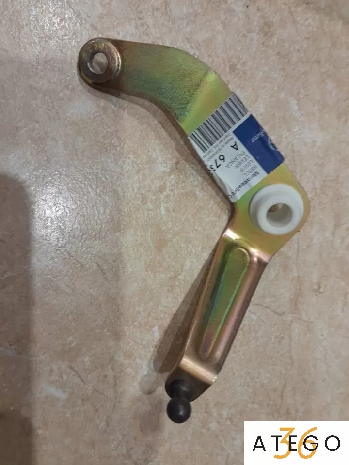 Рычаг тяги педали акселератора на Mercedes 814 – новый, оригинальный