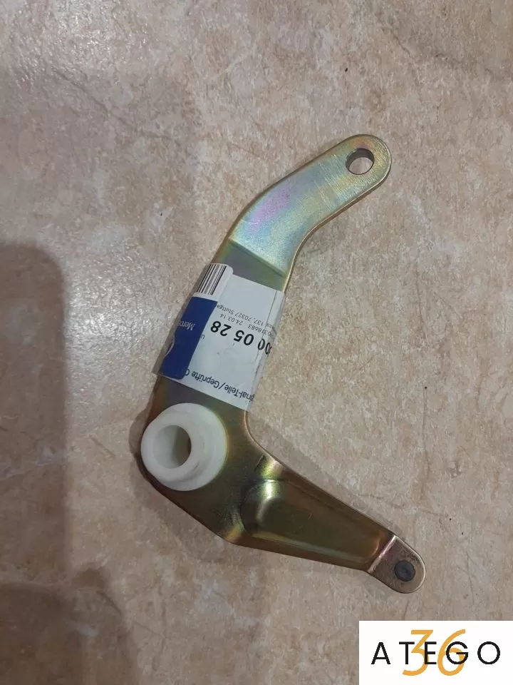 Рычаг тяги педали акселератора на Mercedes 814 – новый, оригинальный