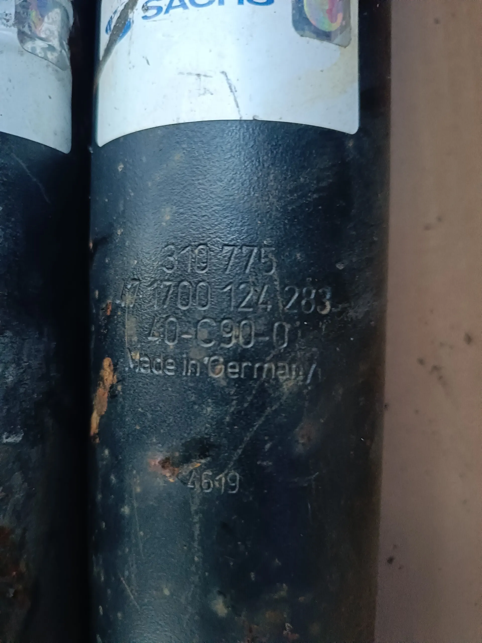 задний амортизатор 310775