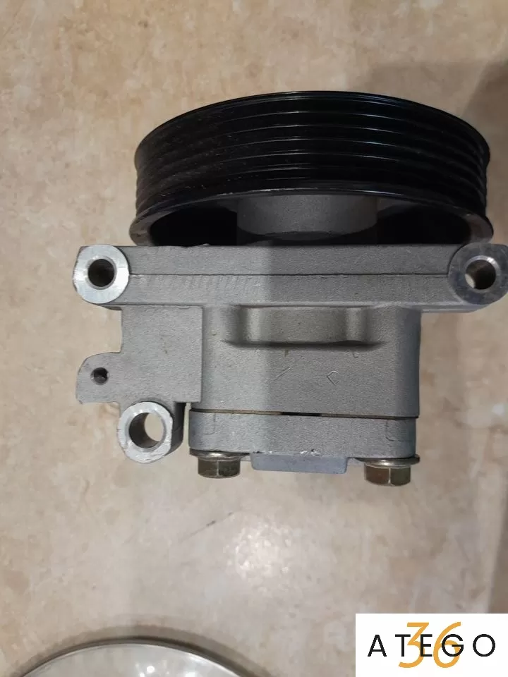 Насос гура mazda 6