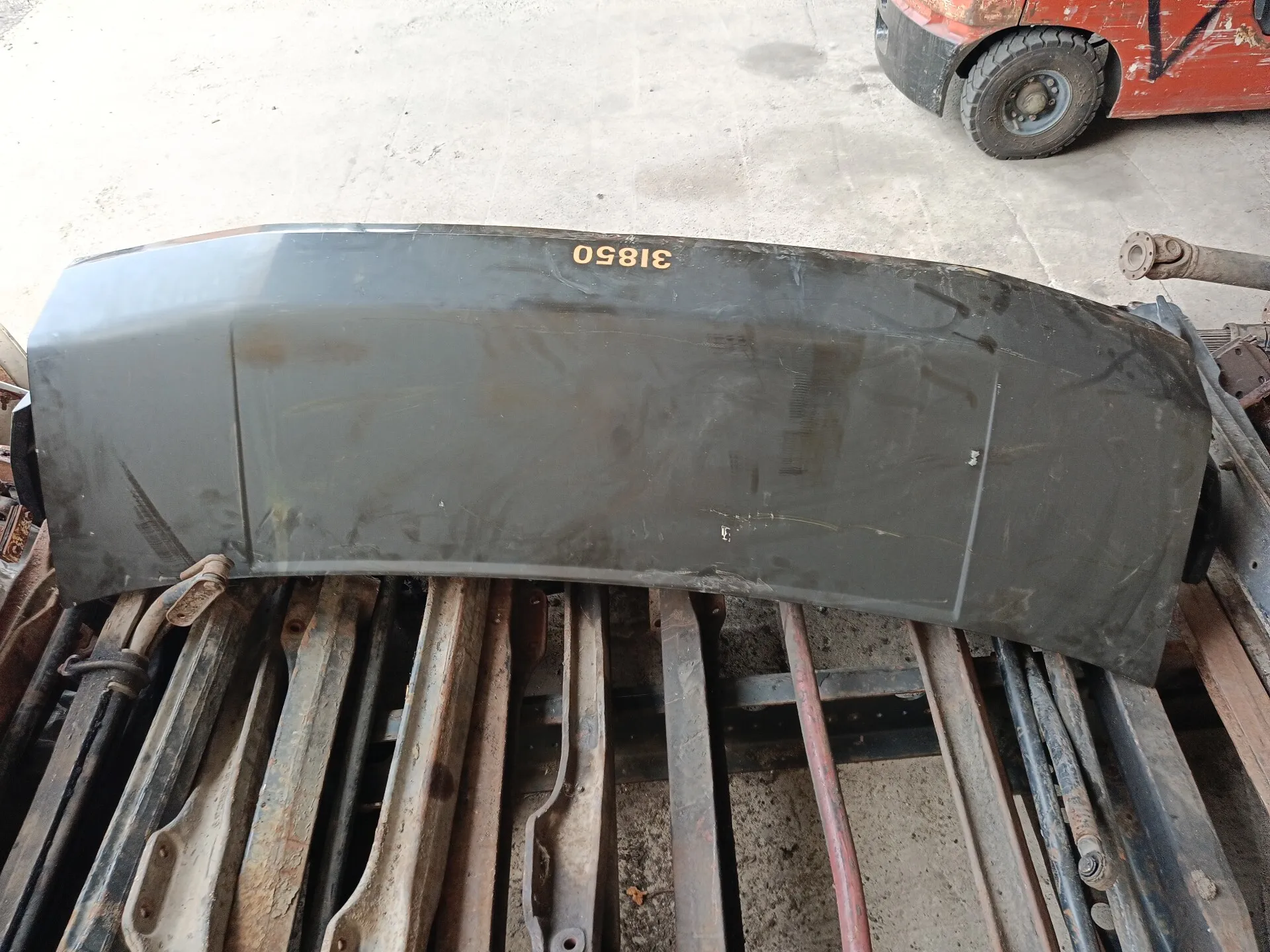 капот Мерседес-Бенц Варио