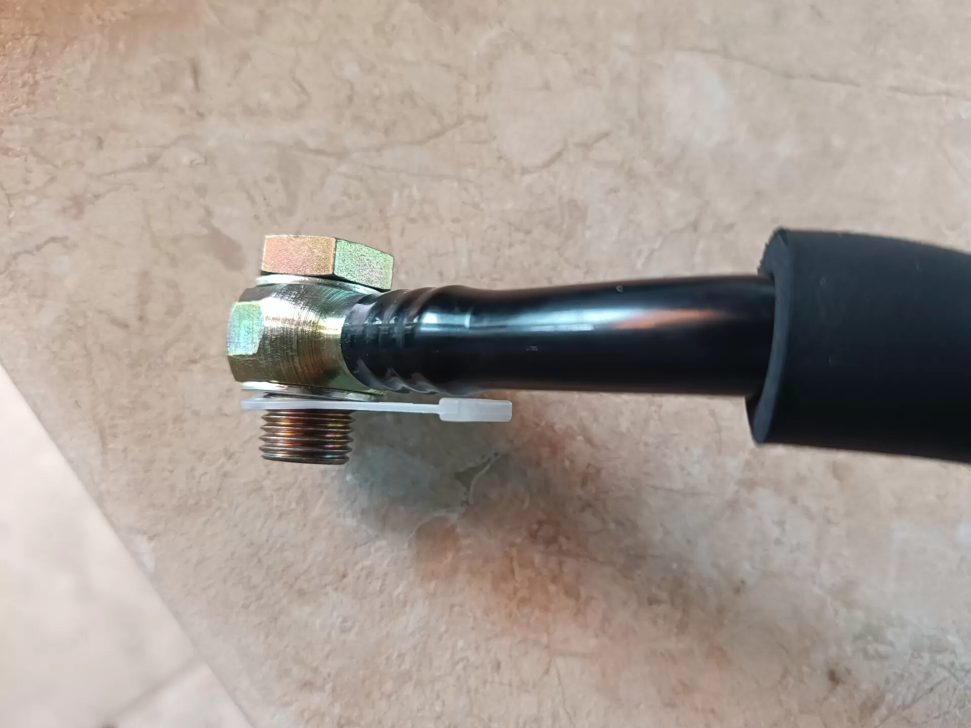 A9062032402 трубка охлаждения компрессора