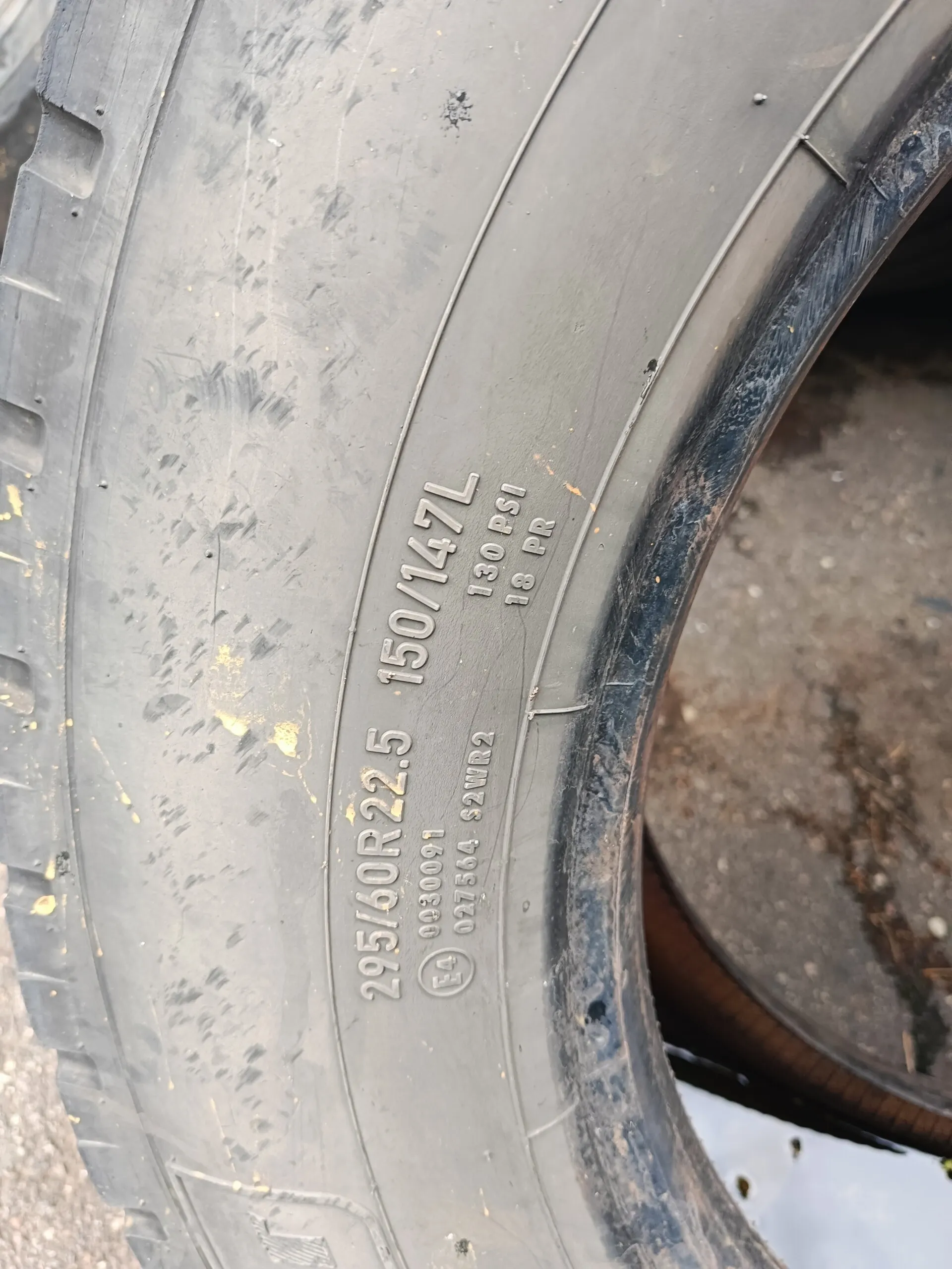 резина 295/60R22,5 MATADOR