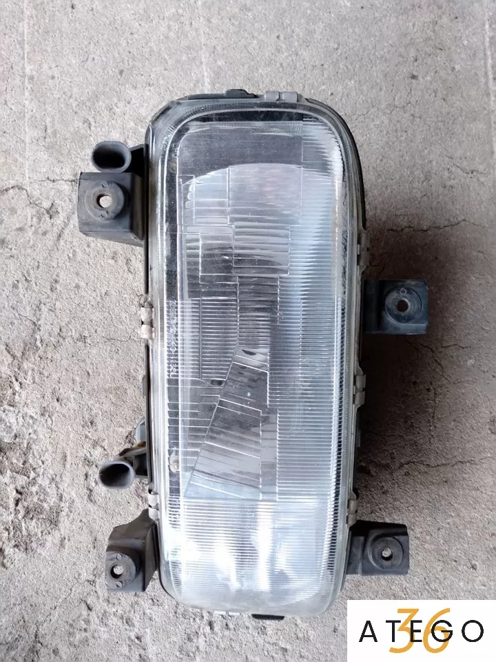 Левая фара Мерседес Атего