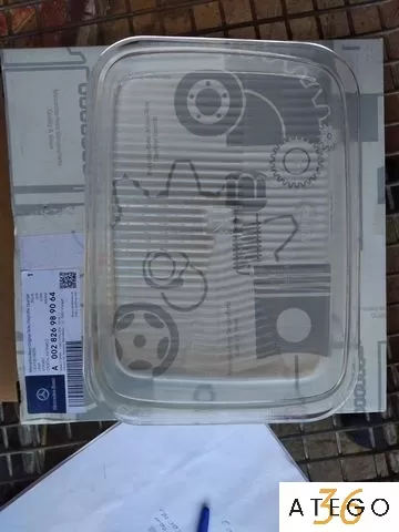 Стекло фары Мерседес-Бенц 608-1517